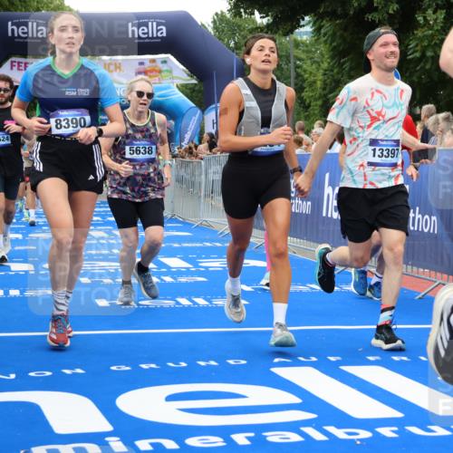 29.06.2025 - hella hamburg halbmarathon Strokosch-Dieckow http://msf.ph/oto/8498348 29.06.2025 10:54:08 Ziel 1410, 3103, 3177, 3208, 3209, 3861, 3898, 5638, 6082, 6084, 6294, 6443, 6581, 7274, 8390, 9032, 9791, 11499, 12213, 12379, 13033, 13397, 13794, 15169, 15524, 16527, 16780, 16871, 17348 meine-sportfotos.de