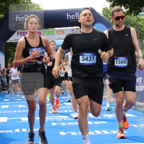 29.06.2025 - hella hamburg halbmarathon Strokosch-Dieckow http://msf.ph/oto/8498474 29.06.2025 10:43:48 Ziel 1976, 3437, 3697, 3907, 5624, 5692, 6903, 6991, 7185, 8145, 9043, 9159, 9374, 10493, 11153, 11778, 11809, 11848, 12438, 12966, 13897, 14201, 14210, 14861, 15512, 16062, 16105, 16549, 17376, 17403, 18650, 18678, 19090 meine-sportfotos.de