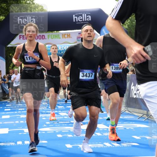 29.06.2025 - hella hamburg halbmarathon Strokosch-Dieckow http://msf.ph/oto/8498478 29.06.2025 10:43:48 Ziel 1976, 3437, 3697, 3907, 5624, 5692, 6903, 6991, 7185, 8145, 9043, 9159, 9374, 10493, 11153, 11778, 11809, 11848, 12438, 12966, 13897, 14201, 14210, 14861, 15512, 16062, 16105, 16549, 17376, 17403, 18650, 18678, 19090 meine-sportfotos.de