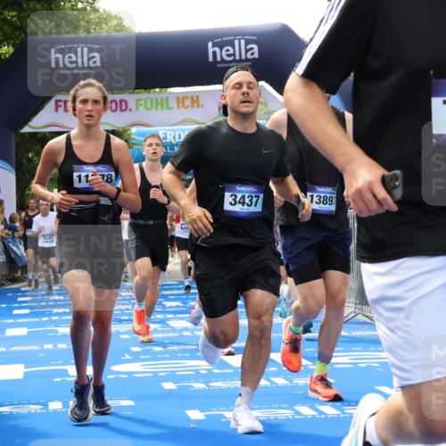 29.06.2025 - hella hamburg halbmarathon Strokosch-Dieckow http://msf.ph/oto/8498479 29.06.2025 10:43:48 Ziel 1976, 3437, 3697, 3907, 5624, 5692, 6903, 6991, 7185, 8145, 9043, 9159, 9374, 10493, 11153, 11778, 11809, 11848, 12438, 12966, 13897, 14201, 14210, 14861, 15512, 16062, 16105, 16549, 17376, 17403, 18650, 18678, 19090 meine-sportfotos.de