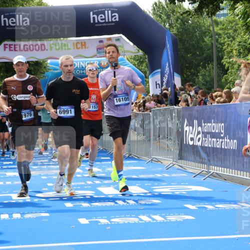 29.06.2025 - hella hamburg halbmarathon Strokosch-Dieckow http://msf.ph/oto/8498487 29.06.2025 10:43:43 Ziel 1976, 3116, 3437, 4318, 5624, 5692, 6903, 6991, 7185, 9043, 9114, 9159, 9374, 11153, 11778, 11848, 13421, 13897, 14201, 14210, 14690, 15328, 15512, 15932, 16062, 16105, 17912, 18449, 18650, 19090 meine-sportfotos.de