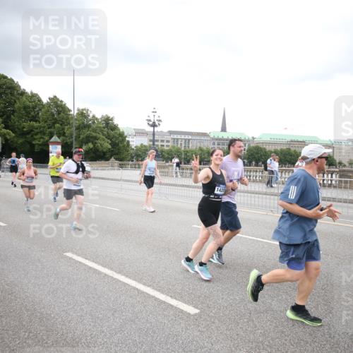 29.06.2025 - hella hamburg halbmarathon Jannik Wohlers http://msf.ph/oto/8498501 29.06.2025 10:55:44 Lombardsbrücke 1738, 1909, 2095, 2793, 3257, 3268, 4083, 4354, 4473, 4836, 5306, 5580, 5994, 6494, 6968, 7025, 7028, 7516, 7616, 8005, 8305, 8517, 9435, 9606, 9838, 10640, 10740, 10784, 10987, 11298, 11862, 11863, 12267, 12295, 12296, 12551, 13055, 13395, 13405, 13627, 14142, 14221, 14280, 14281, 15103, 15173, 15199, 15272, 15696, 15699, 16413, 16655, 16960, 17398, 17649, 17673, 18329, 18349, 19228 meine-sportfotos.de