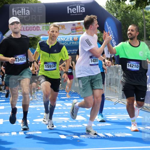 29.06.2025 - hella hamburg halbmarathon Strokosch-Dieckow http://msf.ph/oto/8498511 29.06.2025 10:43:41 Ziel 1976, 3116, 3437, 4318, 6903, 6991, 7185, 9114, 9159, 9374, 11153, 11778, 11848, 13421, 13897, 13996, 14201, 14210, 14690, 15328, 15512, 15932, 16062, 16105, 17912, 18449, 18650, 19090 meine-sportfotos.de