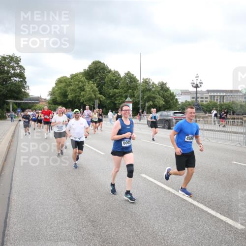 29.06.2025 - hella hamburg halbmarathon Jannik Wohlers http://msf.ph/oto/8498517 29.06.2025 10:55:47 Lombardsbrücke 1738, 1909, 2095, 2793, 3257, 3268, 4083, 4354, 4473, 4836, 5306, 5580, 5757, 5994, 6494, 6968, 7025, 7028, 7616, 8005, 8305, 8517, 9435, 9606, 9838, 9948, 9953, 10640, 10740, 10784, 10987, 11298, 11862, 11863, 12267, 12295, 12296, 12551, 13055, 13395, 13405, 13965, 14142, 14221, 14280, 14281, 15103, 15173, 15272, 15443, 15696, 15699, 16413, 16655, 16960, 17084, 17398, 17649, 17673, 18329, 18349, 19228 meine-sportfotos.de