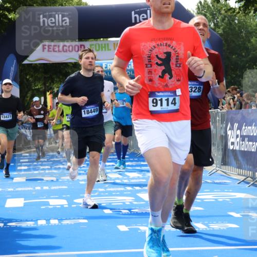 29.06.2025 - hella hamburg halbmarathon Strokosch-Dieckow http://msf.ph/oto/8498545 29.06.2025 10:43:39 Ziel 1976, 3116, 4318, 6903, 6991, 9114, 9159, 11153, 11848, 13421, 13996, 14201, 14210, 14484, 14690, 15328, 15512, 15932, 16062, 16105, 17912, 18449, 18775, 19090, 19229 meine-sportfotos.de