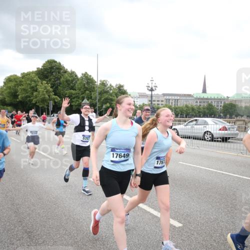29.06.2025 - hella hamburg halbmarathon Jannik Wohlers http://msf.ph/oto/8498681 29.06.2025 10:55:58 Lombardsbrücke 1047, 1113, 1738, 2915, 3257, 3675, 3676, 3953, 3987, 4083, 5237, 5580, 5693, 5757, 6690, 6968, 7025, 7028, 7090, 7307, 7711, 8517, 8766, 9383, 9435, 9606, 9948, 9953, 10740, 10784, 10932, 10987, 11298, 11628, 11862, 11863, 12295, 12296, 12543, 12551, 13395, 13405, 13965, 14613, 15103, 15443, 15696, 15699, 15747, 16655, 16934, 17084, 17092, 17398, 17494, 17649, 17673, 17797, 18047, 18247, 18798, 19228 meine-sportfotos.de