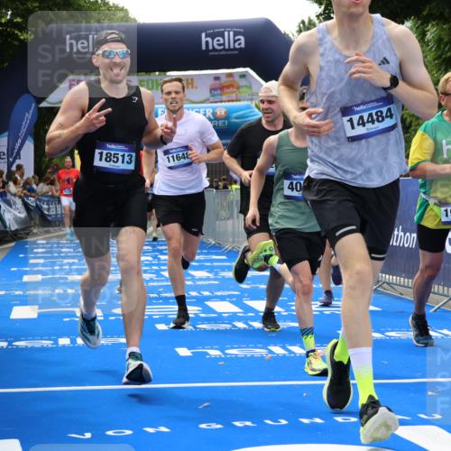 29.06.2025 - hella hamburg halbmarathon Strokosch-Dieckow http://msf.ph/oto/8498689 29.06.2025 10:43:32 Ziel 3116, 3928, 4080, 4318, 5124, 5436, 5506, 7635, 8664, 9114, 9931, 10246, 11648, 12623, 13421, 13996, 14484, 14690, 15328, 15932, 16338, 17912, 18449, 18513, 18775, 18810, 18942, 19229 meine-sportfotos.de