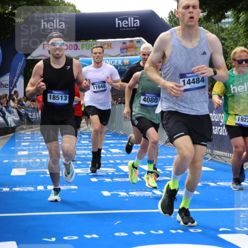 29.06.2025 - hella hamburg halbmarathon Strokosch-Dieckow http://msf.ph/oto/8498708 29.06.2025 10:43:32 Ziel 3116, 3928, 4080, 4318, 5124, 5436, 5506, 7635, 8664, 9114, 9931, 10246, 11648, 12623, 13421, 13996, 14484, 14690, 15328, 15932, 16338, 17912, 18449, 18513, 18775, 18810, 18942, 19229 meine-sportfotos.de