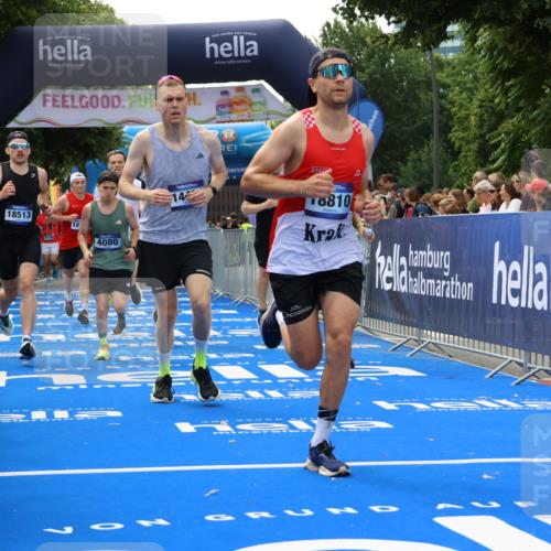29.06.2025 - hella hamburg halbmarathon Strokosch-Dieckow http://msf.ph/oto/8498768 29.06.2025 10:43:31 Ziel 3116, 3928, 4080, 5124, 5436, 5506, 7635, 8664, 9931, 10237, 10246, 11648, 12623, 13996, 14484, 14690, 16338, 17391, 17912, 18449, 18513, 18775, 18810, 18942, 19051, 19229 meine-sportfotos.de