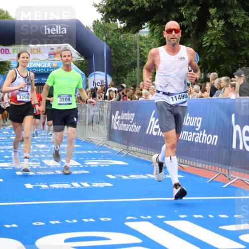 29.06.2025 - hella hamburg halbmarathon Strokosch-Dieckow http://msf.ph/oto/8498832 29.06.2025 10:54:04 Ziel 1151, 1410, 1815, 2432, 3096, 3208, 3209, 3898, 5638, 6294, 6356, 6374, 6443, 6581, 8390, 8394, 9032, 9791, 11499, 11789, 12213, 12379, 13397, 13794, 13869, 15524, 16780, 16871, 17348, 18308 meine-sportfotos.de
