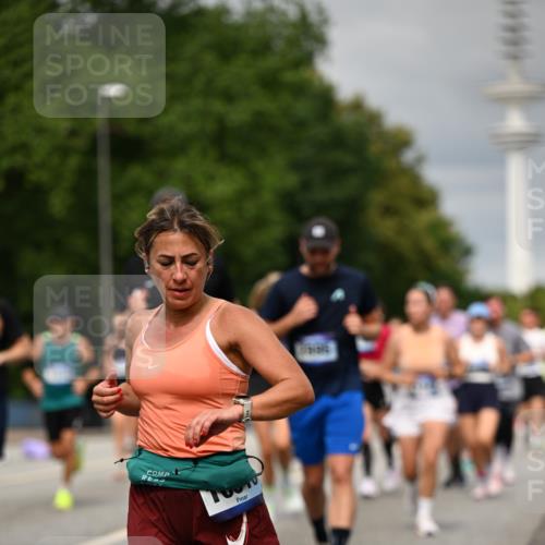 29.06.2025 - hella hamburg halbmarathon Dr. Thomas Lammeyer http://msf.ph/oto/8498841 29.06.2025 10:23:50 Kennedybrücke 1159, 1160, 1708, 2405, 2703, 2795, 2918, 2993, 2995, 3446, 3631, 4170, 4562, 4570, 4979, 5035, 5178, 5251, 5397, 5429, 5878, 6249, 6796, 6797, 6872, 6874, 6939, 7137, 7248, 7249, 7647, 7836, 8427, 8537, 8778, 10349, 10540, 10594, 10966, 11036, 11247 meine-sportfotos.de