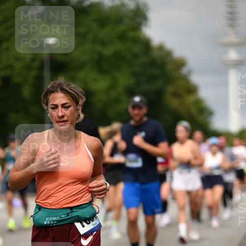 29.06.2025 - hella hamburg halbmarathon Dr. Thomas Lammeyer http://msf.ph/oto/8498850 29.06.2025 10:23:50 Kennedybrücke 1159, 1160, 1708, 2405, 2703, 2795, 2918, 2993, 2995, 3446, 3631, 4170, 4562, 4570, 4979, 5035, 5178, 5251, 5397, 5429, 5878, 6249, 6796, 6797, 6872, 6874, 6939, 7137, 7248, 7249, 7647, 7836, 8427, 8537, 8778, 10349, 10540, 10594, 10966, 11036, 11247 meine-sportfotos.de