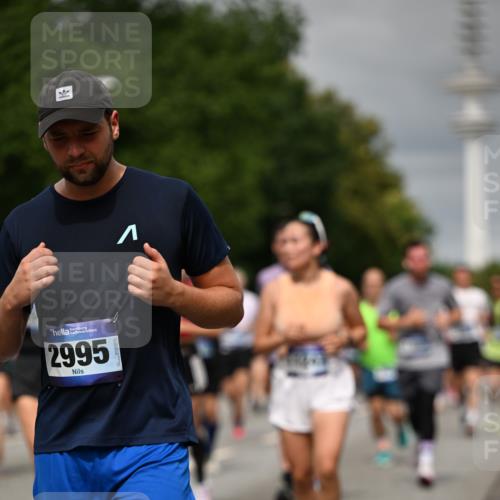 29.06.2025 - hella hamburg halbmarathon Dr. Thomas Lammeyer http://msf.ph/oto/8498931 29.06.2025 10:23:53 Kennedybrücke 1145, 1159, 1160, 1708, 2405, 2703, 2795, 2918, 2993, 2995, 3446, 3631, 4170, 4562, 4570, 4979, 5035, 5178, 5251, 5397, 5429, 5556, 5834, 5878, 6249, 6796, 6797, 6872, 6874, 6939, 7137, 7248, 7249, 7647, 7836, 8427, 8537, 8778, 10349, 10540, 10594, 10966, 11036, 11247 meine-sportfotos.de