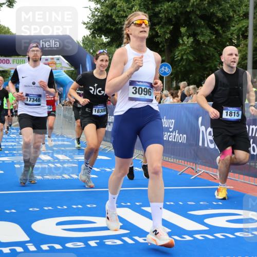 29.06.2025 - hella hamburg halbmarathon Strokosch-Dieckow http://msf.ph/oto/8498969 29.06.2025 10:54:00 Ziel 1151, 1410, 1815, 2432, 3096, 3208, 3209, 6294, 6356, 6374, 6481, 6581, 7395, 7918, 7973, 8394, 9032, 11499, 11789, 12379, 13032, 13397, 13869, 14175, 16477, 16871, 17348, 18308, 18831, 18879 meine-sportfotos.de
