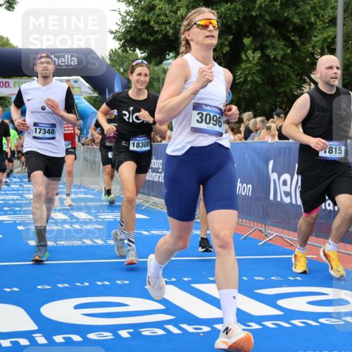 29.06.2025 - hella hamburg halbmarathon Strokosch-Dieckow http://msf.ph/oto/8498980 29.06.2025 10:54:00 Ziel 1151, 1410, 1815, 2432, 3096, 3208, 3209, 6294, 6356, 6374, 6481, 6581, 7395, 7918, 7973, 8394, 9032, 11499, 11789, 12379, 13032, 13397, 13869, 14175, 16477, 16871, 17348, 18308, 18831, 18879 meine-sportfotos.de