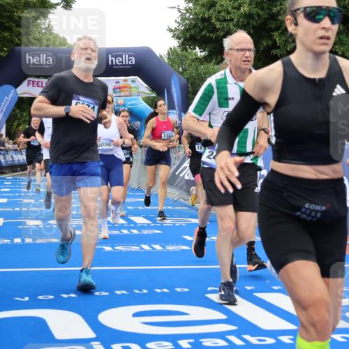 29.06.2025 - hella hamburg halbmarathon Strokosch-Dieckow http://msf.ph/oto/8499070 29.06.2025 10:53:59 Ziel 1151, 1410, 1815, 2432, 3096, 3208, 3209, 6356, 6374, 6481, 6581, 7395, 7918, 7973, 8394, 9032, 11499, 11789, 12379, 13032, 13869, 14175, 16477, 16871, 17348, 18308, 18831, 18879 meine-sportfotos.de