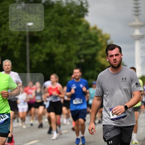 29.06.2025 - hella hamburg halbmarathon Dr. Thomas Lammeyer http://msf.ph/oto/8499072 29.06.2025 10:23:57 Kennedybrücke 1145, 2405, 2795, 2918, 2993, 2995, 3446, 3631, 4170, 4562, 4570, 4979, 5035, 5123, 5178, 5251, 5397, 5429, 5556, 5834, 5849, 5878, 6444, 6796, 6797, 6872, 6874, 6939, 7137, 7248, 7249, 7647, 7836, 7917, 8427, 8537, 8778, 10349, 10594, 10966, 11028, 11036, 11247 meine-sportfotos.de