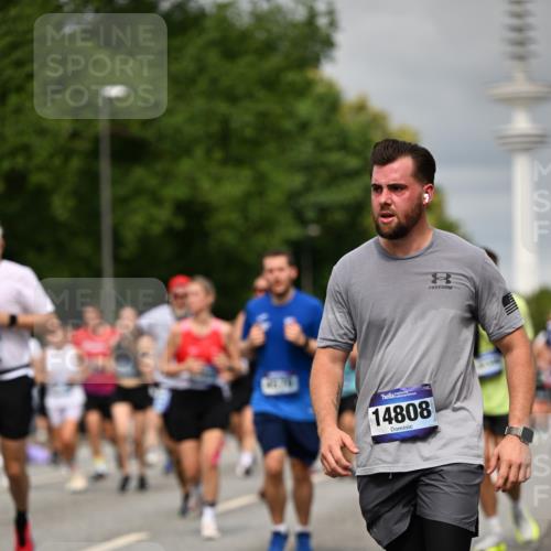 29.06.2025 - hella hamburg halbmarathon Dr. Thomas Lammeyer http://msf.ph/oto/8499086 29.06.2025 10:23:58 Kennedybrücke 1145, 2405, 2795, 2918, 2993, 2995, 3446, 3631, 3678, 4170, 4539, 4562, 4570, 4614, 4979, 5035, 5123, 5178, 5251, 5397, 5429, 5556, 5834, 5849, 5878, 6444, 6796, 6797, 6872, 6874, 6939, 7137, 7248, 7249, 7647, 7836, 7917, 8427, 8537, 8778, 10349, 10594, 10622, 10966, 11028, 11036, 11247 meine-sportfotos.de