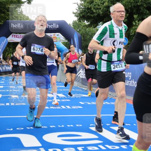 29.06.2025 - hella hamburg halbmarathon Strokosch-Dieckow http://msf.ph/oto/8499088 29.06.2025 10:53:59 Ziel 1151, 1410, 1815, 2432, 3096, 3208, 3209, 6356, 6374, 6481, 6581, 7395, 7918, 7973, 8394, 9032, 11499, 11789, 12379, 13032, 13869, 14175, 16477, 16871, 17348, 18308, 18831, 18879 meine-sportfotos.de