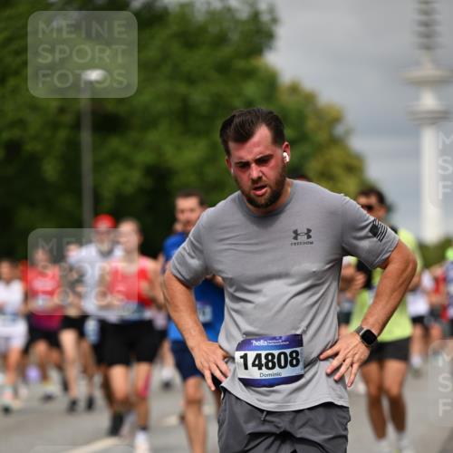 29.06.2025 - hella hamburg halbmarathon Dr. Thomas Lammeyer http://msf.ph/oto/8499115 29.06.2025 10:23:58 Kennedybrücke 1145, 2405, 2795, 2918, 2993, 2995, 3446, 3631, 3678, 4170, 4539, 4562, 4570, 4614, 4979, 5035, 5123, 5178, 5251, 5397, 5429, 5556, 5834, 5849, 5878, 6444, 6796, 6797, 6872, 6874, 6939, 7137, 7248, 7249, 7647, 7836, 7917, 8427, 8537, 8778, 10349, 10594, 10622, 10966, 11028, 11036, 11247 meine-sportfotos.de