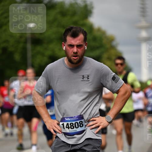 29.06.2025 - hella hamburg halbmarathon Dr. Thomas Lammeyer http://msf.ph/oto/8499135 29.06.2025 10:23:59 Kennedybrücke 1145, 2405, 2795, 2918, 2993, 2995, 3446, 3631, 3678, 4170, 4539, 4562, 4570, 4614, 4979, 5035, 5123, 5178, 5251, 5397, 5429, 5556, 5834, 5849, 5878, 6444, 6796, 6797, 6872, 6874, 6939, 7137, 7248, 7249, 7647, 7836, 7917, 8427, 8537, 8778, 10349, 10594, 10622, 10966, 11028, 11036, 11247 meine-sportfotos.de