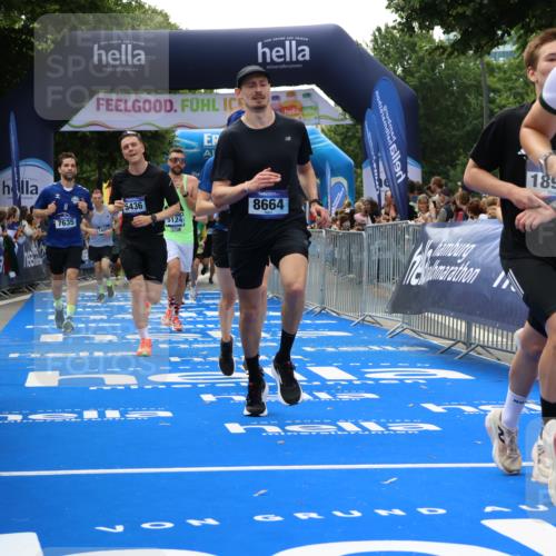 29.06.2025 - hella hamburg halbmarathon Strokosch-Dieckow http://msf.ph/oto/8499138 29.06.2025 10:43:26 Ziel 2653, 3146, 3928, 4080, 5124, 5436, 5506, 7635, 8664, 9931, 10237, 10246, 11648, 12623, 13348, 14484, 15921, 16338, 16720, 17391, 18274, 18513, 18775, 18810, 18942, 18987, 19009, 19051, 19229 meine-sportfotos.de