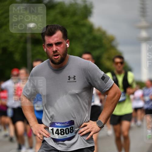 29.06.2025 - hella hamburg halbmarathon Dr. Thomas Lammeyer http://msf.ph/oto/8499140 29.06.2025 10:23:59 Kennedybrücke 1145, 2405, 2795, 2918, 2993, 2995, 3446, 3631, 3678, 4170, 4539, 4562, 4570, 4614, 4979, 5035, 5123, 5178, 5251, 5397, 5429, 5556, 5834, 5849, 5878, 6444, 6796, 6797, 6872, 6874, 6939, 7137, 7248, 7249, 7647, 7836, 7917, 8427, 8537, 8778, 10349, 10594, 10622, 10966, 11028, 11036, 11247 meine-sportfotos.de