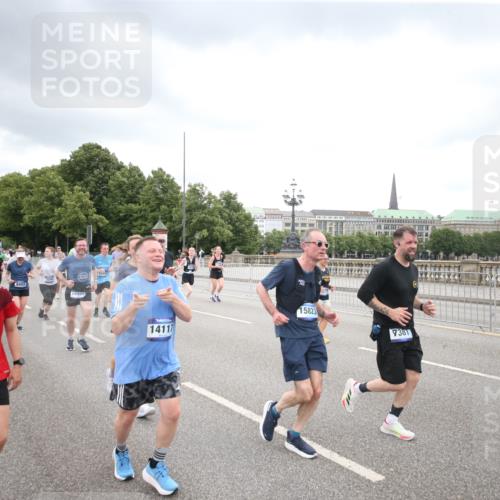 29.06.2025 - hella hamburg halbmarathon Jannik Wohlers http://msf.ph/oto/8499143 29.06.2025 10:56:28 Lombardsbrücke 1207, 2932, 3348, 3387, 3418, 3485, 3516, 3517, 4094, 4118, 4568, 4569, 5589, 5911, 5944, 6284, 6348, 6349, 7381, 7416, 7417, 7964, 8150, 8197, 9172, 9210, 9402, 9404, 9517, 9902, 9905, 10016, 10138, 10309, 10450, 10632, 11047, 12328, 12345, 12354, 12828, 12829, 12993, 13194, 13273, 13276, 13671, 13801, 13834, 14117, 14472, 14711, 15215, 15499, 15630, 15748, 15823 meine-sportfotos.de