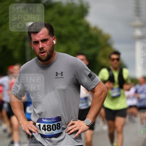 29.06.2025 - hella hamburg halbmarathon Dr. Thomas Lammeyer http://msf.ph/oto/8499147 29.06.2025 10:23:59 Kennedybrücke 1145, 2405, 2795, 2918, 2993, 2995, 3446, 3631, 3678, 4170, 4539, 4562, 4570, 4614, 4979, 5035, 5123, 5178, 5251, 5397, 5429, 5556, 5834, 5849, 5878, 6444, 6796, 6797, 6872, 6874, 6939, 7137, 7248, 7249, 7647, 7836, 7917, 8427, 8537, 8778, 10349, 10594, 10622, 10966, 11028, 11036, 11247 meine-sportfotos.de