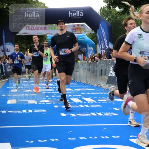 29.06.2025 - hella hamburg halbmarathon Strokosch-Dieckow http://msf.ph/oto/8499194 29.06.2025 10:43:25 Ziel 2653, 3109, 3124, 3146, 3928, 4080, 5124, 5436, 5506, 7635, 8664, 9931, 10237, 10246, 11648, 12623, 13348, 14484, 15921, 16338, 16720, 17391, 18274, 18513, 18775, 18810, 18942, 18987, 19009, 19051, 19229 meine-sportfotos.de