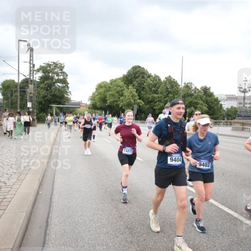 29.06.2025 - hella hamburg halbmarathon Jannik Wohlers http://msf.ph/oto/8499196 29.06.2025 10:56:31 Lombardsbrücke 1207, 2871, 2932, 3348, 3387, 3418, 3470, 3485, 3516, 3517, 4094, 4118, 4568, 4569, 5589, 5944, 6284, 6348, 6349, 6981, 7381, 7416, 7417, 7964, 8150, 8197, 8546, 9298, 9299, 9402, 9404, 9513, 9517, 9902, 9905, 10016, 10138, 10142, 10309, 10450, 10632, 11047, 11050, 12226, 12328, 12345, 12828, 12829, 12993, 13194, 13273, 13276, 13671, 13801, 13834, 13878, 14117, 14472, 15215, 15499, 15630, 15748, 15823 meine-sportfotos.de
