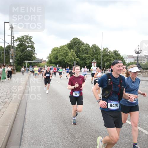 29.06.2025 - hella hamburg halbmarathon Jannik Wohlers http://msf.ph/oto/8499213 29.06.2025 10:56:31 Lombardsbrücke 1207, 2871, 2932, 3348, 3387, 3418, 3470, 3485, 3516, 3517, 4094, 4118, 4568, 4569, 5589, 5944, 6284, 6348, 6349, 6981, 7381, 7416, 7417, 7964, 8150, 8197, 8546, 9298, 9299, 9402, 9404, 9513, 9517, 9902, 9905, 10016, 10138, 10142, 10309, 10450, 10632, 11047, 11050, 12226, 12328, 12345, 12828, 12829, 12993, 13194, 13273, 13276, 13671, 13801, 13834, 13878, 14117, 14472, 15215, 15499, 15630, 15748, 15823 meine-sportfotos.de