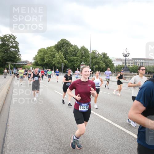 29.06.2025 - hella hamburg halbmarathon Jannik Wohlers http://msf.ph/oto/8499235 29.06.2025 10:56:32 Lombardsbrücke 1207, 2871, 2932, 3348, 3387, 3418, 3470, 3485, 3516, 3517, 4094, 4118, 4241, 4568, 4569, 5589, 5944, 6284, 6348, 6349, 6981, 7381, 7416, 7417, 7964, 8039, 8150, 8197, 8546, 9298, 9299, 9329, 9402, 9404, 9513, 9517, 9902, 9905, 10016, 10138, 10142, 10309, 10450, 10632, 11047, 11050, 11179, 11323, 12226, 12345, 12535, 12828, 12829, 12993, 13194, 13273, 13276, 13671, 13801, 13834, 13878, 13986, 14117, 14472, 15215, 15499, 15630, 15748, 15823 meine-sportfotos.de