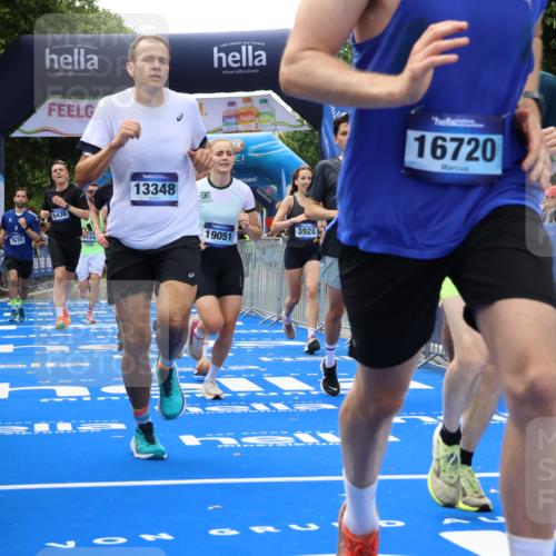 29.06.2025 - hella hamburg halbmarathon Strokosch-Dieckow http://msf.ph/oto/8499253 29.06.2025 10:43:24 Ziel 2653, 3109, 3124, 3146, 3928, 4080, 5124, 5436, 5506, 7635, 8664, 9931, 10099, 10237, 10246, 11648, 12623, 13348, 15921, 16338, 16720, 17391, 18274, 18513, 18810, 18942, 18987, 19009, 19051 meine-sportfotos.de