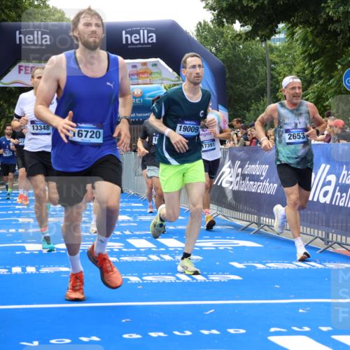 29.06.2025 - hella hamburg halbmarathon Strokosch-Dieckow http://msf.ph/oto/8499297 29.06.2025 10:43:23 Ziel 2653, 3109, 3124, 3146, 3928, 5124, 5436, 5506, 7635, 8664, 9931, 10099, 10237, 10246, 11648, 13348, 15921, 16338, 16720, 16997, 17391, 18274, 18513, 18810, 18942, 18987, 19009, 19051 meine-sportfotos.de