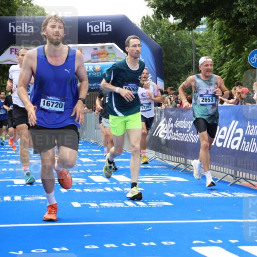 29.06.2025 - hella hamburg halbmarathon Strokosch-Dieckow http://msf.ph/oto/8499311 29.06.2025 10:43:23 Ziel 2653, 3109, 3124, 3146, 3928, 5124, 5436, 5506, 7635, 8664, 9931, 10099, 10237, 10246, 11648, 13348, 15921, 16338, 16720, 16997, 17391, 18274, 18513, 18810, 18942, 18987, 19009, 19051 meine-sportfotos.de