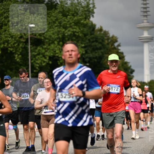 29.06.2025 - hella hamburg halbmarathon Dr. Thomas Lammeyer http://msf.ph/oto/8499313 29.06.2025 10:24:05 Kennedybrücke 1110, 1145, 2357, 2795, 2918, 3278, 3631, 3678, 4539, 4562, 4570, 4614, 4737, 4979, 5035, 5123, 5251, 5397, 5429, 5556, 5834, 5849, 5878, 6444, 6796, 6797, 6872, 6874, 6939, 7137, 7248, 7249, 7647, 7744, 7836, 7917, 10349, 10594, 10622, 11028, 11036, 11247 meine-sportfotos.de