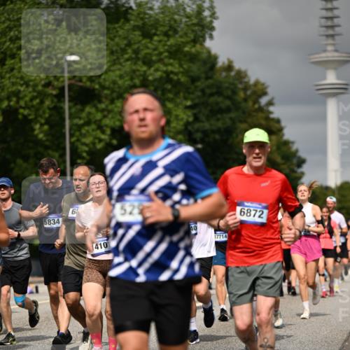 29.06.2025 - hella hamburg halbmarathon Dr. Thomas Lammeyer http://msf.ph/oto/8499318 29.06.2025 10:24:05 Kennedybrücke 1110, 1145, 2357, 2795, 2918, 3278, 3631, 3678, 4539, 4562, 4570, 4614, 4737, 4979, 5035, 5123, 5251, 5397, 5429, 5556, 5834, 5849, 5878, 6444, 6796, 6797, 6872, 6874, 6939, 7137, 7248, 7249, 7647, 7744, 7836, 7917, 10349, 10594, 10622, 11028, 11036, 11247 meine-sportfotos.de
