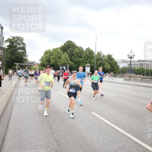 29.06.2025 - hella hamburg halbmarathon Jannik Wohlers http://msf.ph/oto/8499322 29.06.2025 10:56:36 Lombardsbrücke 1207, 2871, 2932, 3348, 3387, 3418, 3470, 3485, 4241, 4485, 4568, 4569, 4611, 4998, 5057, 5589, 5639, 6053, 6284, 6832, 6981, 7381, 7416, 7417, 7592, 7964, 8039, 8197, 8224, 8546, 8679, 9298, 9299, 9329, 9402, 9404, 9513, 9570, 10016, 10138, 10142, 10309, 10450, 10505, 10632, 11050, 11179, 11323, 12226, 12345, 12476, 12477, 12484, 12535, 12828, 12829, 13194, 13273, 13276, 13671, 13801, 13878, 13986, 14117, 14146, 14148, 14414, 14472, 15499, 15630, 15748, 15823 meine-sportfotos.de