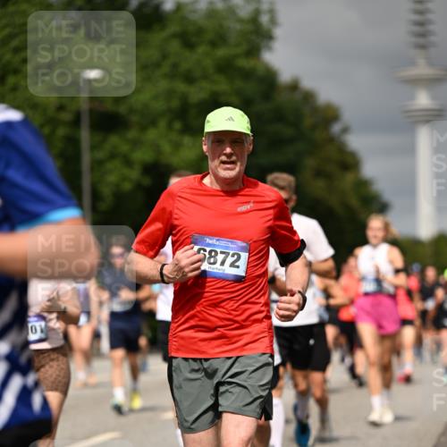 29.06.2025 - hella hamburg halbmarathon Dr. Thomas Lammeyer http://msf.ph/oto/8499357 29.06.2025 10:24:06 Kennedybrücke 1110, 1115, 1145, 2357, 2918, 3278, 3631, 3678, 4539, 4562, 4570, 4614, 4737, 4739, 4979, 5035, 5123, 5251, 5397, 5429, 5556, 5834, 5849, 5878, 6444, 6796, 6797, 6872, 6874, 6939, 7137, 7248, 7647, 7744, 7836, 7917, 10349, 10594, 10622, 11028, 11036, 11247 meine-sportfotos.de