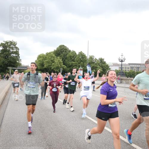 29.06.2025 - hella hamburg halbmarathon Jannik Wohlers http://msf.ph/oto/8499434 29.06.2025 10:56:40 Lombardsbrücke 1207, 2370, 2871, 2932, 3348, 3387, 3470, 3485, 3851, 4241, 4485, 4568, 4569, 4611, 4998, 5057, 5589, 5639, 6053, 6284, 6832, 6981, 7416, 7417, 7592, 7964, 8039, 8197, 8224, 8546, 8679, 9298, 9299, 9329, 9513, 9570, 10016, 10142, 10450, 10505, 10632, 11050, 11179, 11323, 11954, 12226, 12345, 12476, 12477, 12484, 12535, 12828, 12829, 12832, 13194, 13273, 13276, 13490, 13513, 13671, 13878, 13986, 14146, 14148, 14414, 15499, 15630 meine-sportfotos.de
