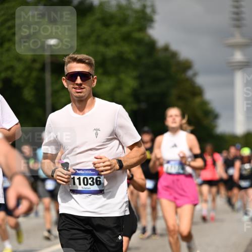 29.06.2025 - hella hamburg halbmarathon Dr. Thomas Lammeyer http://msf.ph/oto/8499441 29.06.2025 10:24:09 Kennedybrücke 1110, 1115, 1145, 2357, 3278, 3631, 3678, 4539, 4562, 4570, 4585, 4614, 4737, 4739, 4979, 5035, 5123, 5251, 5556, 5834, 5849, 5878, 6444, 6796, 6797, 6872, 6874, 7137, 7647, 7744, 7917, 8387, 9196, 9735, 10349, 10550, 10622, 11028, 11036, 11434 meine-sportfotos.de