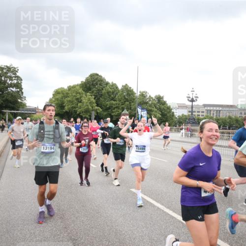 29.06.2025 - hella hamburg halbmarathon Jannik Wohlers http://msf.ph/oto/8499445 29.06.2025 10:56:40 Lombardsbrücke 1207, 2370, 2871, 2932, 3348, 3387, 3470, 3485, 3851, 4241, 4485, 4568, 4569, 4611, 4998, 5057, 5589, 5639, 6053, 6284, 6832, 6981, 7416, 7417, 7592, 7964, 8039, 8197, 8224, 8546, 8679, 9298, 9299, 9329, 9513, 9570, 10016, 10142, 10450, 10505, 10632, 11050, 11179, 11323, 11954, 12226, 12345, 12476, 12477, 12484, 12535, 12828, 12829, 12832, 13194, 13273, 13276, 13490, 13513, 13671, 13878, 13986, 14146, 14148, 14414, 15499, 15630 meine-sportfotos.de