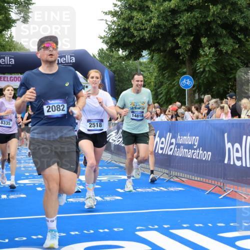 29.06.2025 - hella hamburg halbmarathon Strokosch-Dieckow http://msf.ph/oto/8499455 29.06.2025 10:53:44 Ziel 1422, 1706, 1870, 2058, 2082, 2518, 2630, 3819, 5399, 5607, 6260, 6877, 7177, 8285, 8335, 9922, 10529, 10891, 10895, 11588, 11589, 11604, 12413, 12632, 13865, 14026, 14702, 14818, 15061, 15441, 15502, 16092, 16538, 17482, 17740, 18143, 18249, 18418, 18487, 18514, 18715, 18759, 18915, 19177 meine-sportfotos.de