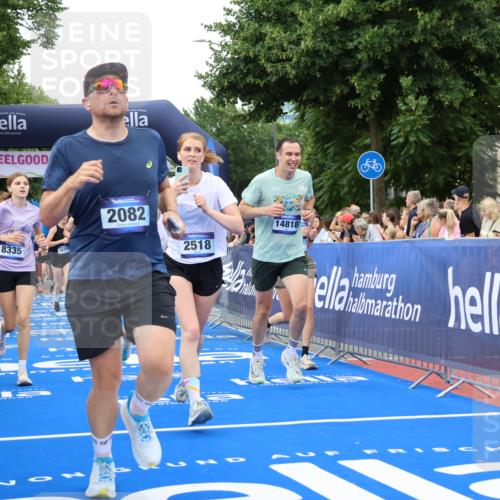 29.06.2025 - hella hamburg halbmarathon Strokosch-Dieckow http://msf.ph/oto/8499462 29.06.2025 10:53:44 Ziel 1422, 1706, 1870, 2058, 2082, 2518, 2630, 3819, 5399, 5607, 6260, 6877, 7177, 8285, 8335, 9922, 10529, 10891, 10895, 11588, 11589, 11604, 12413, 12632, 13865, 14026, 14702, 14818, 15061, 15441, 15502, 16092, 16538, 17482, 17740, 18143, 18249, 18418, 18487, 18514, 18715, 18759, 18915, 19177 meine-sportfotos.de