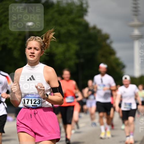 29.06.2025 - hella hamburg halbmarathon Dr. Thomas Lammeyer http://msf.ph/oto/8499509 29.06.2025 10:24:11 Kennedybrücke 1110, 1115, 1145, 2357, 3278, 3631, 3678, 4539, 4562, 4570, 4585, 4614, 4737, 4739, 4979, 5035, 5123, 5251, 5556, 5834, 5849, 5878, 6444, 6796, 6797, 6872, 6874, 7137, 7647, 7744, 7808, 7917, 8387, 9136, 9196, 9735, 10349, 10550, 10622, 11028, 11036, 11434 meine-sportfotos.de