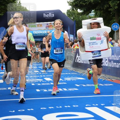 29.06.2025 - hella hamburg halbmarathon Strokosch-Dieckow http://msf.ph/oto/8499546 29.06.2025 10:53:37 Ziel 1030, 1061, 1098, 1499, 1502, 1783, 2058, 2070, 2082, 2518, 2630, 3399, 3819, 5399, 6628, 6762, 8335, 10549, 10895, 11588, 11589, 11604, 12632, 13865, 14702, 14818, 15061, 15113, 15441, 15497, 15856, 16092, 17482, 18143, 18450, 18514, 18612, 18666, 18715 meine-sportfotos.de