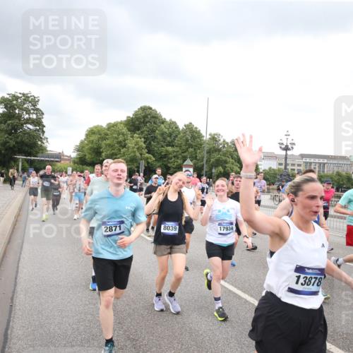 29.06.2025 - hella hamburg halbmarathon Jannik Wohlers http://msf.ph/oto/8499579 29.06.2025 10:56:44 Lombardsbrücke 1207, 2370, 2871, 3195, 3470, 3485, 3723, 3851, 4086, 4106, 4241, 4485, 4568, 4569, 4611, 4998, 5057, 5316, 5639, 6053, 6284, 6832, 6981, 7416, 7417, 7592, 7787, 7964, 8039, 8197, 8224, 8546, 8679, 8851, 9110, 9298, 9299, 9329, 9513, 9570, 9670, 10016, 10142, 10450, 10505, 11050, 11179, 11323, 11954, 12226, 12476, 12477, 12484, 12535, 12698, 12828, 12829, 12832, 12984, 13194, 13224, 13276, 13490, 13513, 13731, 13878, 13986, 14146, 14148, 14414, 15499 meine-sportfotos.de