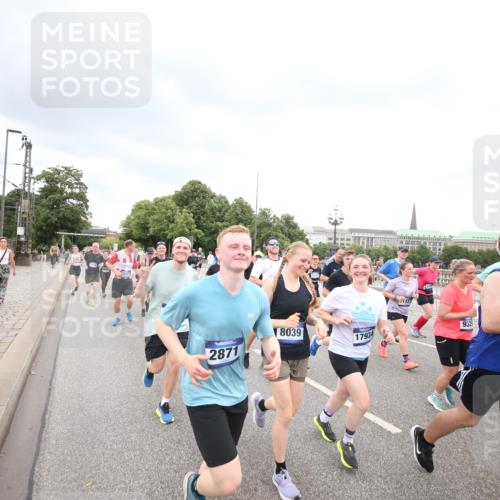 29.06.2025 - hella hamburg halbmarathon Jannik Wohlers http://msf.ph/oto/8499606 29.06.2025 10:56:45 Lombardsbrücke 1207, 2370, 2871, 3195, 3470, 3485, 3723, 3851, 4086, 4106, 4241, 4485, 4568, 4569, 4611, 4998, 5057, 5316, 5639, 6053, 6284, 6832, 6981, 7416, 7417, 7592, 7787, 7964, 8039, 8224, 8546, 8679, 8851, 8853, 9110, 9298, 9299, 9329, 9513, 9570, 9670, 10016, 10142, 10505, 11050, 11179, 11323, 11954, 12226, 12476, 12477, 12484, 12535, 12698, 12828, 12829, 12832, 12984, 13048, 13194, 13224, 13276, 13490, 13513, 13731, 13878, 13986, 14146, 14148, 14414, 15499 meine-sportfotos.de