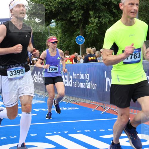 29.06.2025 - hella hamburg halbmarathon Strokosch-Dieckow http://msf.ph/oto/8499715 29.06.2025 10:53:34 Ziel 1030, 1061, 1098, 1499, 1502, 1783, 2058, 2070, 2630, 3399, 3819, 5399, 5866, 6628, 6762, 10549, 10895, 11068, 11588, 11589, 11604, 12632, 12909, 13865, 13912, 15061, 15113, 15441, 15497, 15856, 16092, 17482, 17710, 18143, 18450, 18612, 18666, 18715 meine-sportfotos.de